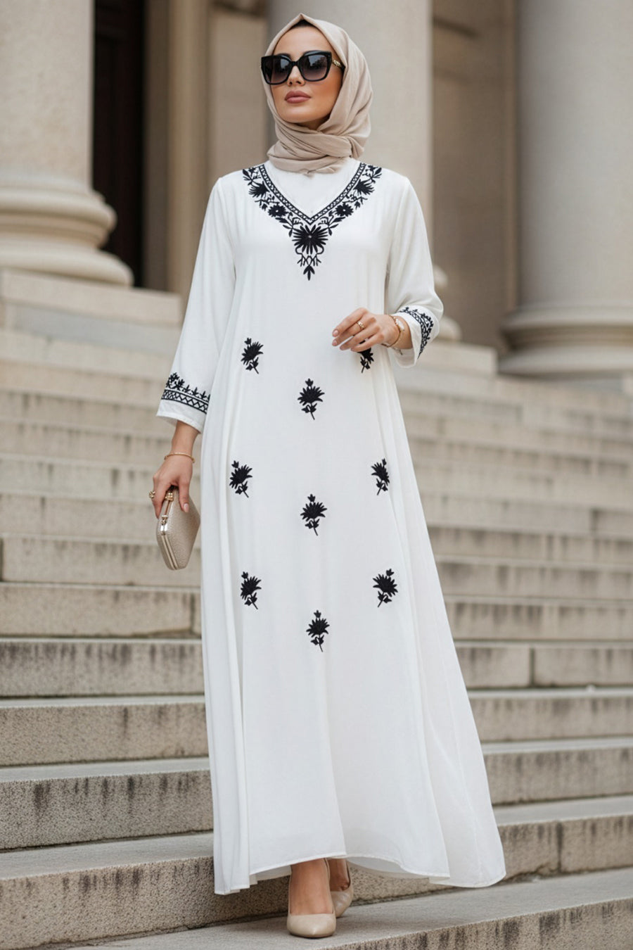 White Pattern Detailed V‑Neck Maxi Dress - Chaddors