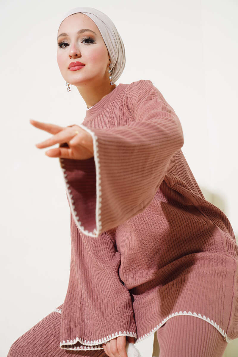 White Design Detail Tea Pink Knitted Co-ord