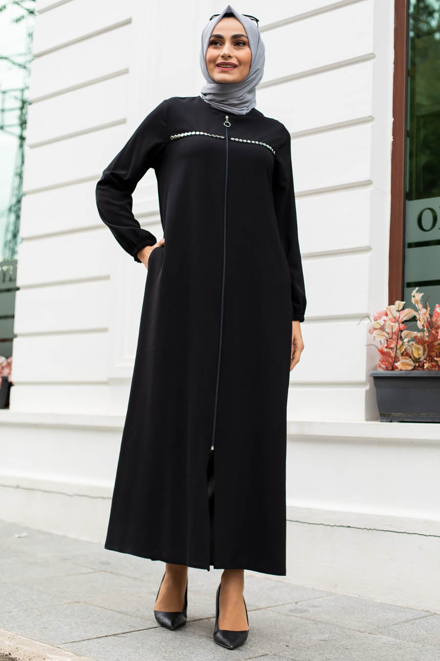 Black Studs Detail Turkish Abaya