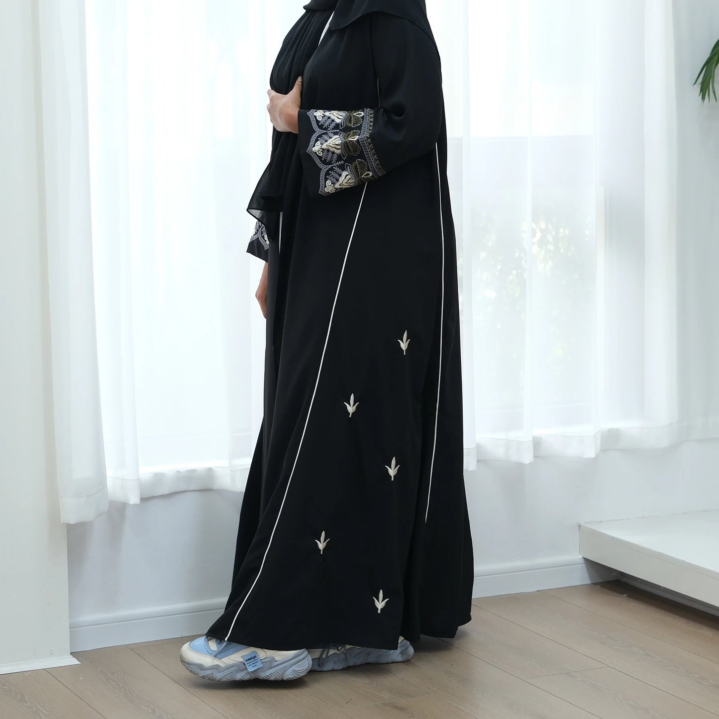 Black Embroidered Luxury Kimono Abaya