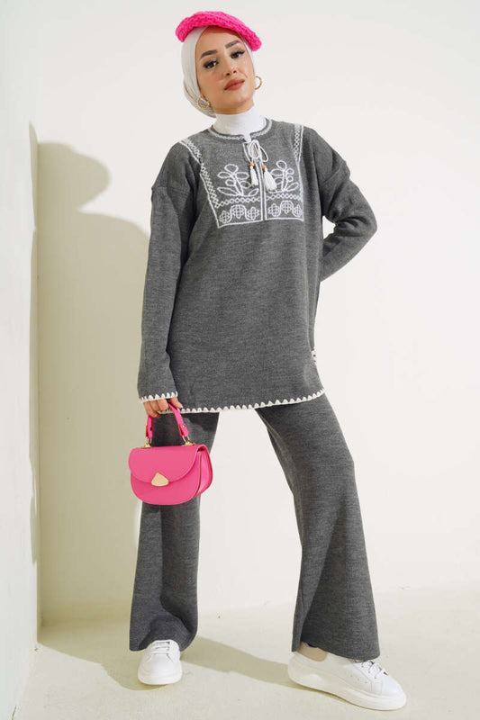 White Design Detail Gray Knitted Co-ord