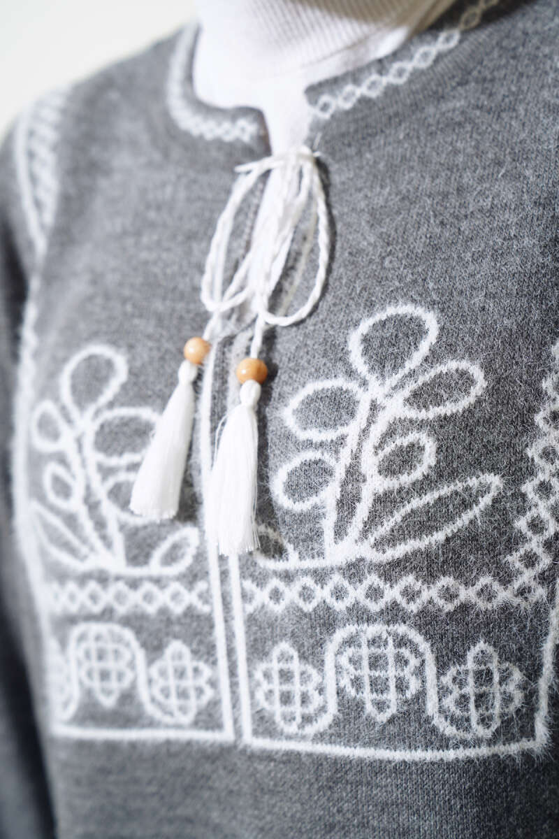 White Design Detail Gray Knitted Co-ord - Chaddors