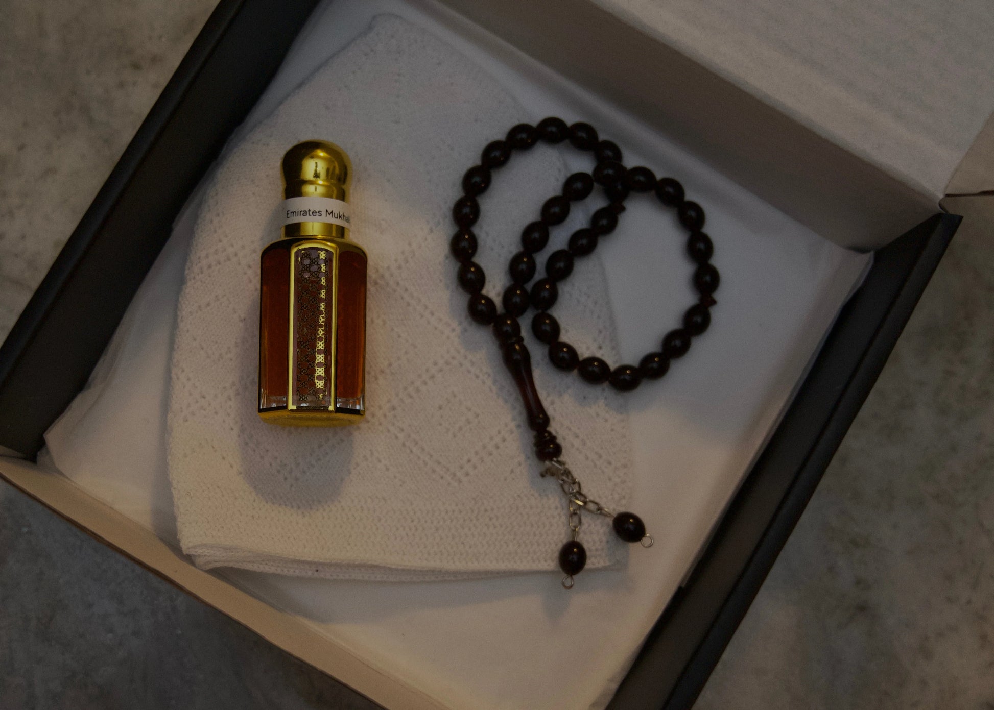 Barakah Box for Him (Emirates Mukhallat Musk) - Chaddors
