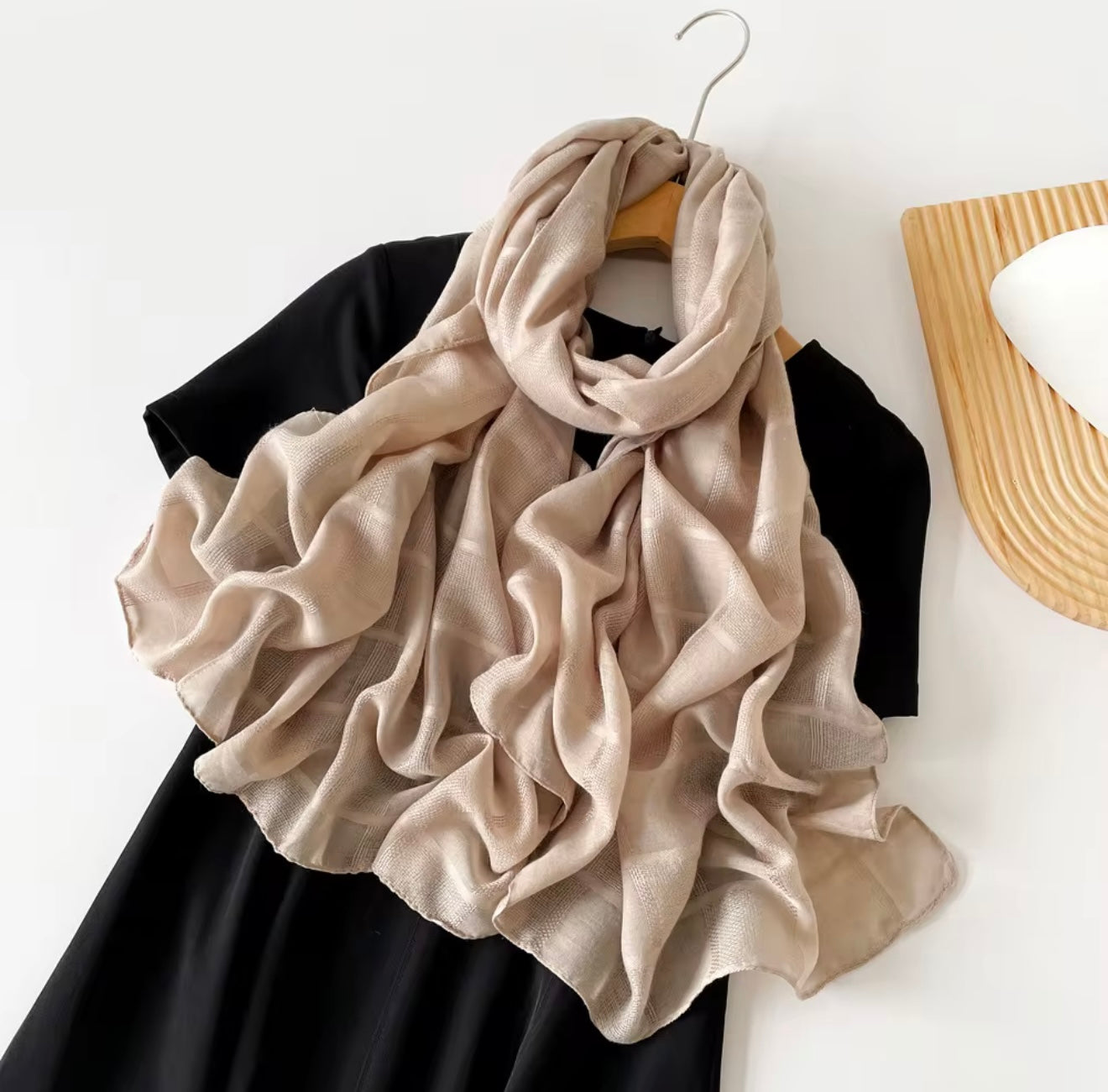 Soft Plaid Hijab + - Chaddors