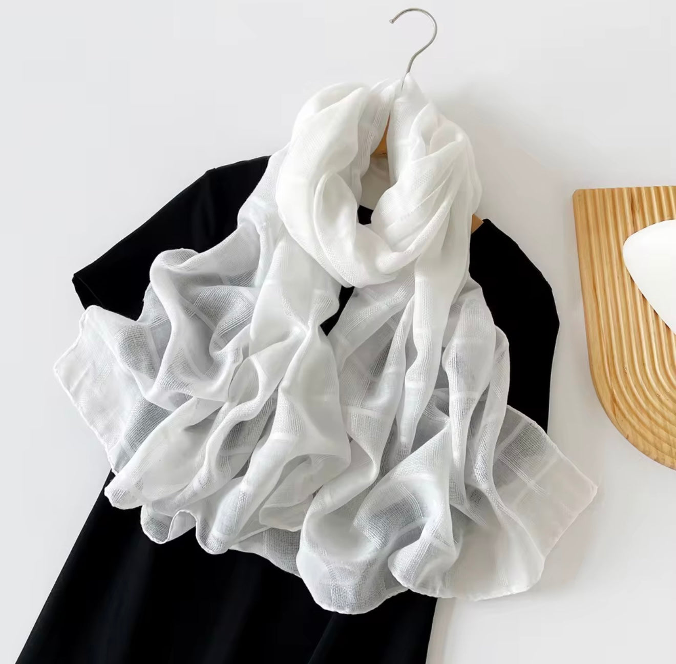 Soft Plaid Hijab + - Chaddors