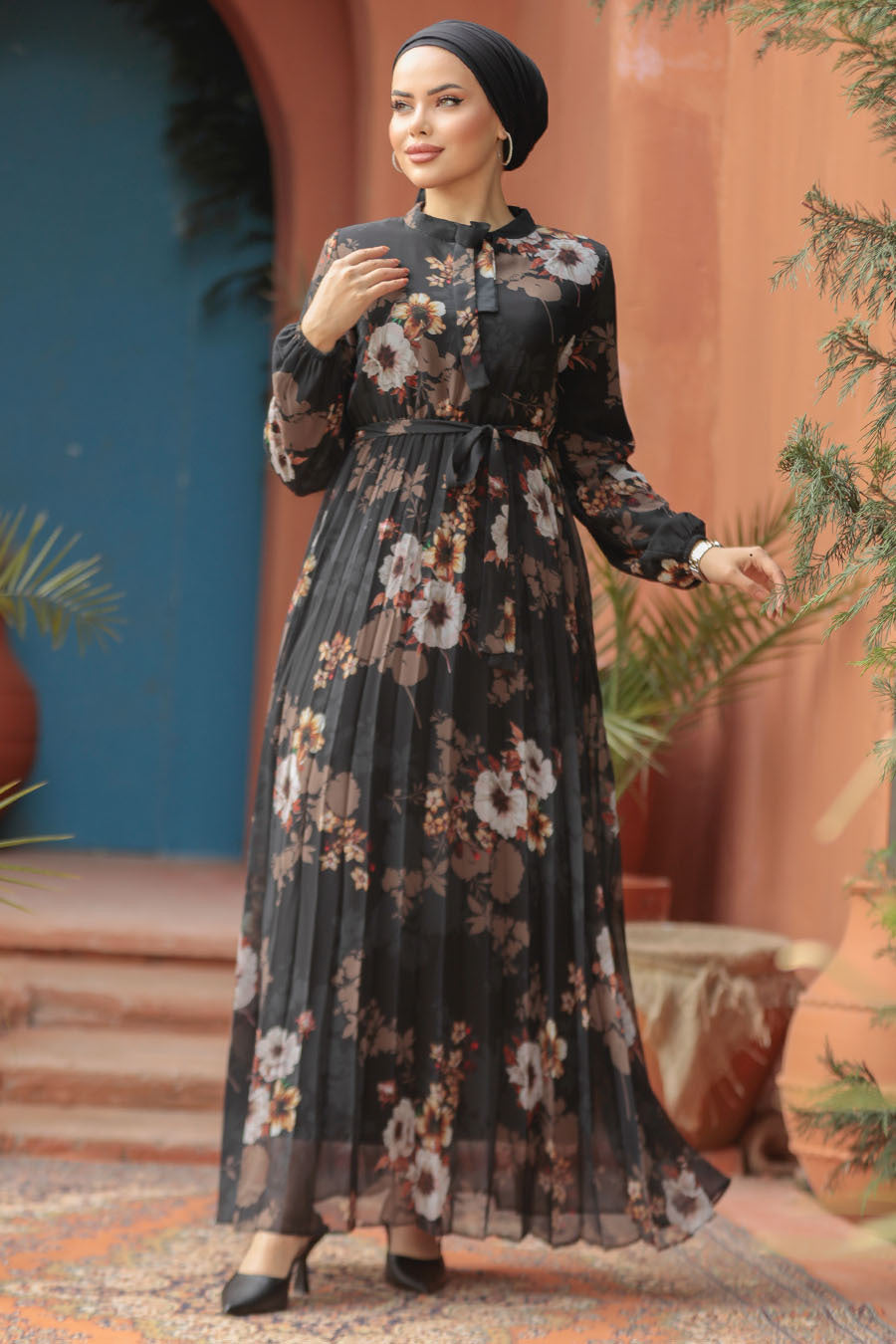 Black Flowers Turkish Dress - Chaddors