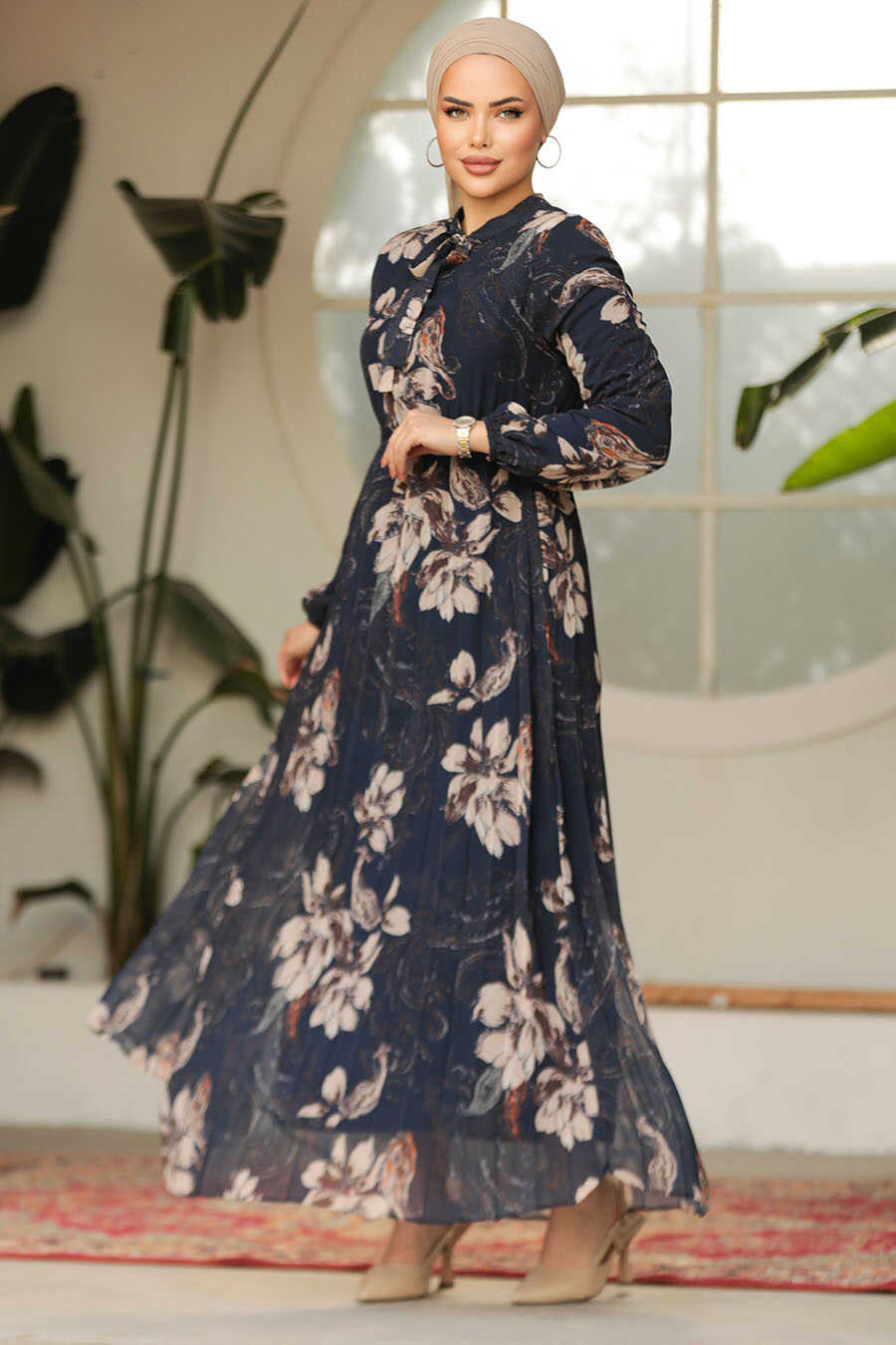 Midnight Petal Dress - Chaddors