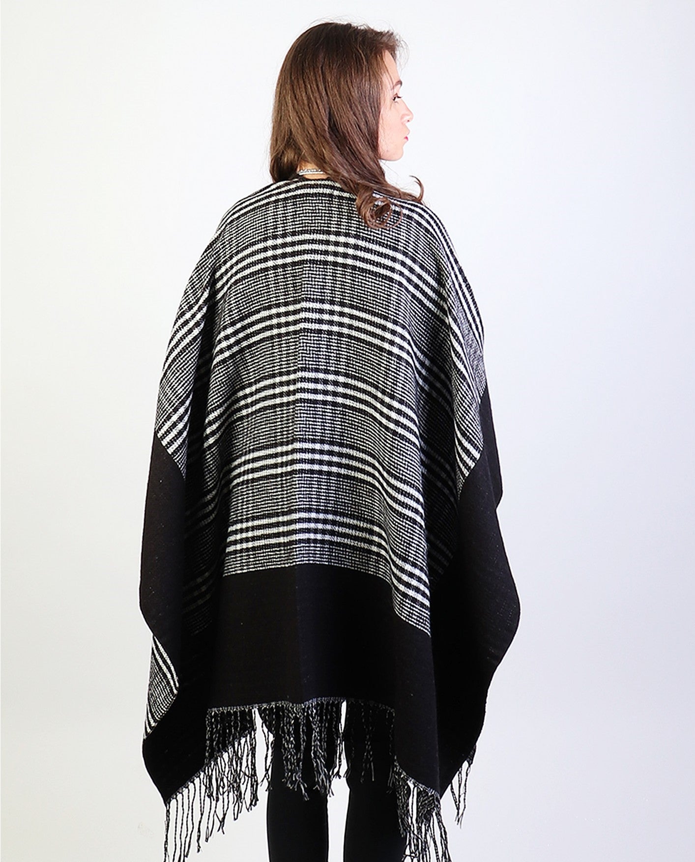 Check Pattern Cape - Chaddors