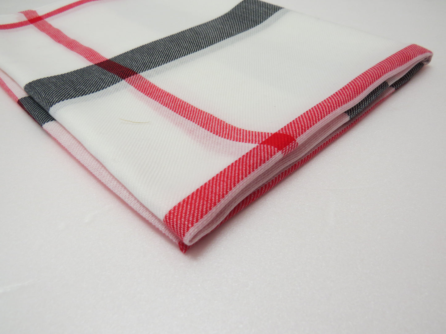 White Burbs Scarf - Chaddors