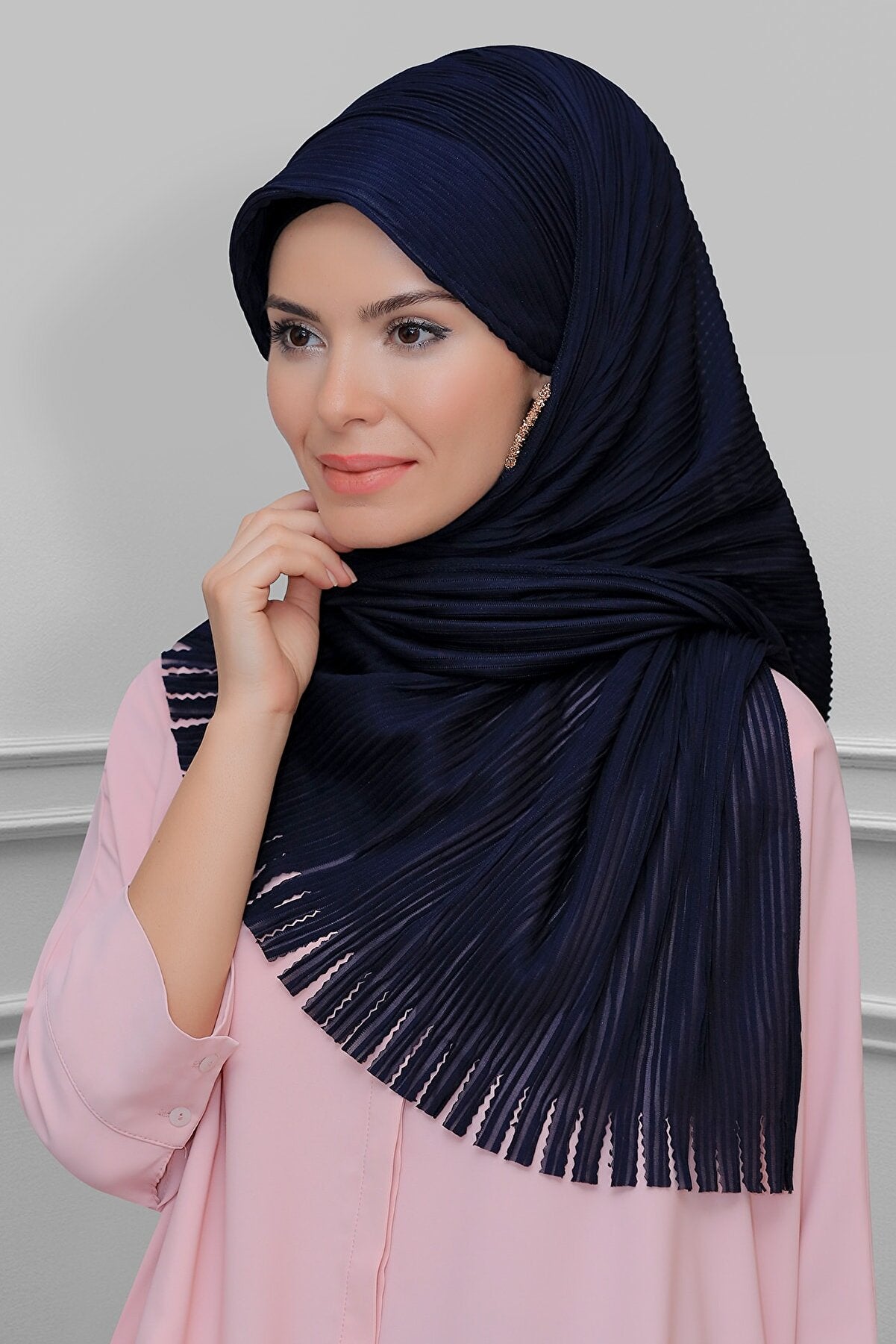 Navy Pleated Made Up Hijabs - Chaddors