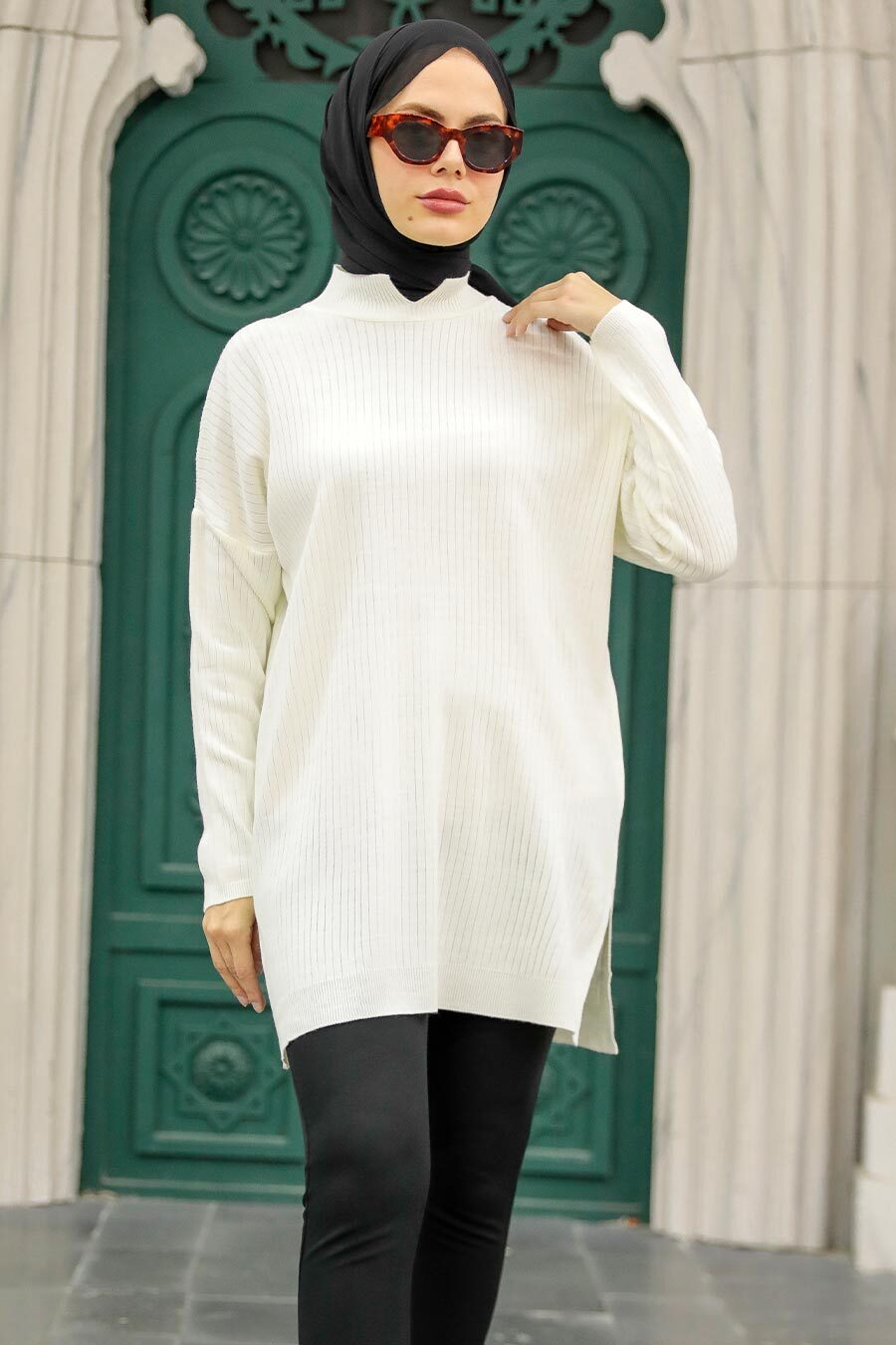 Front Notch Knitted Top +